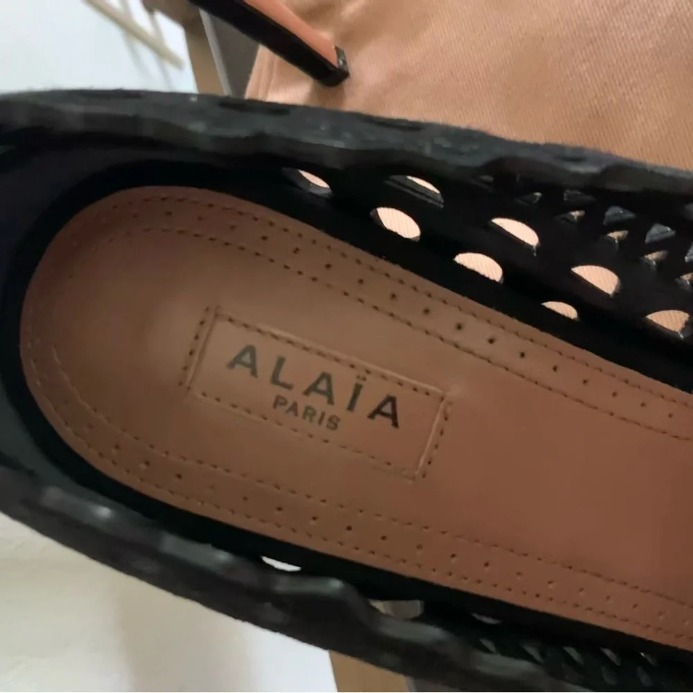 ALAIA Vienne suede leather pumps - Picture 4 of 6